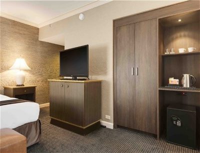 Superior King Room 4