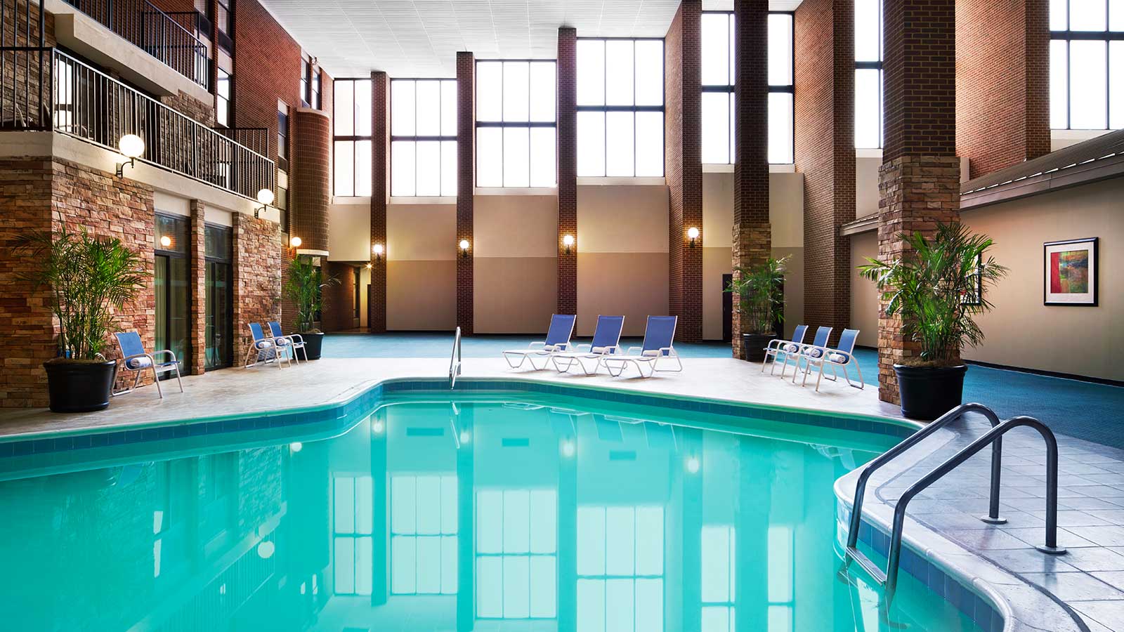 Commonwealth Park Suites Hotel