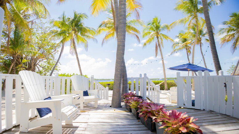 Kingfisher Junior Suite | King Partial View