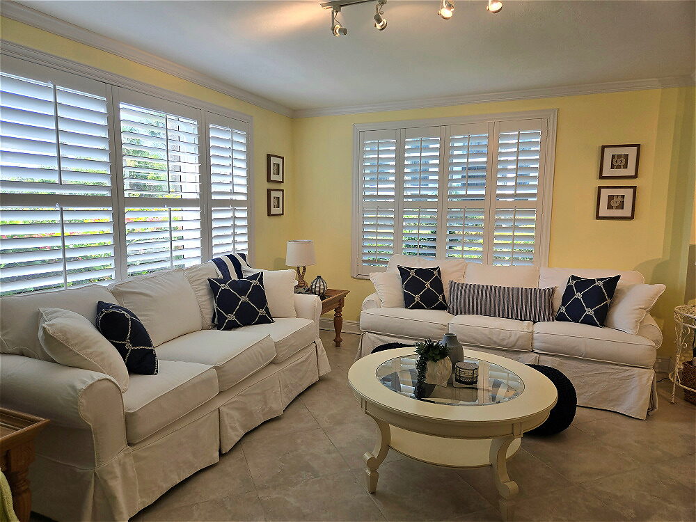 Island Reef living room