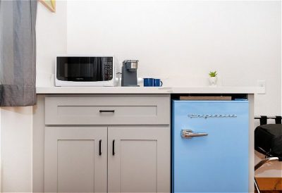 Premium Double Queen or King room with appliances