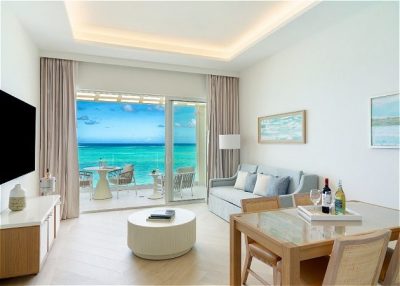 One Bedroom Beachfront Junior Suite 01