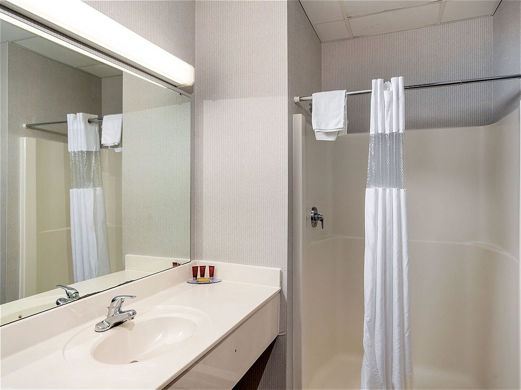 Three Bedroom Condo 10