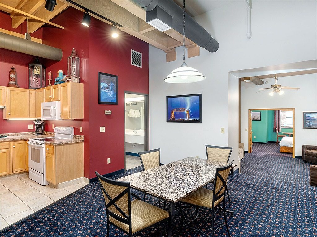 Two King Whirlpool Condo Suite 1