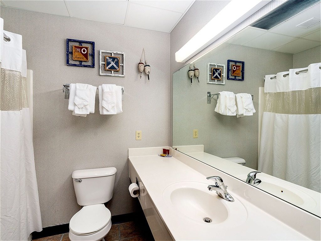 Two King Whirlpool Condo Suite 12