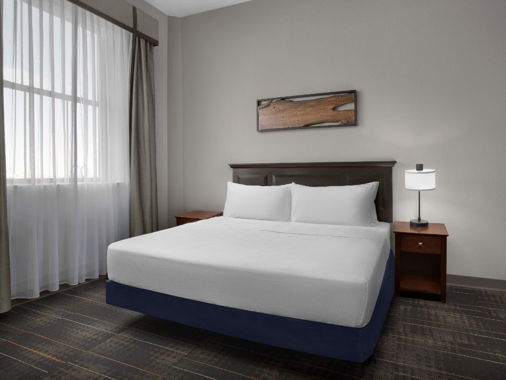 ADA Whirlpool King Suite 1