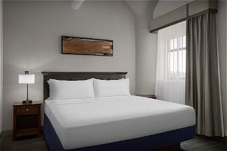 Duluth Minnesota hotel guest room