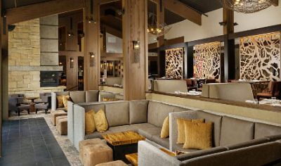 Restaurant booths