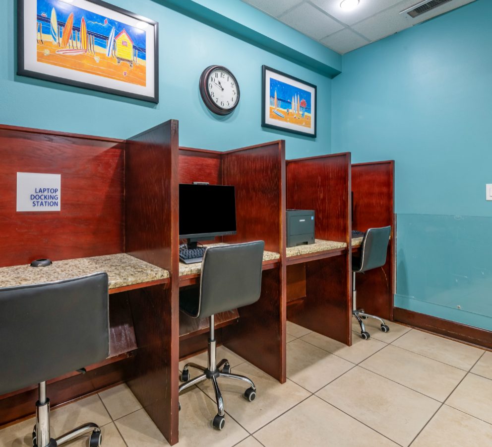 Hotel near Disney World with a business center