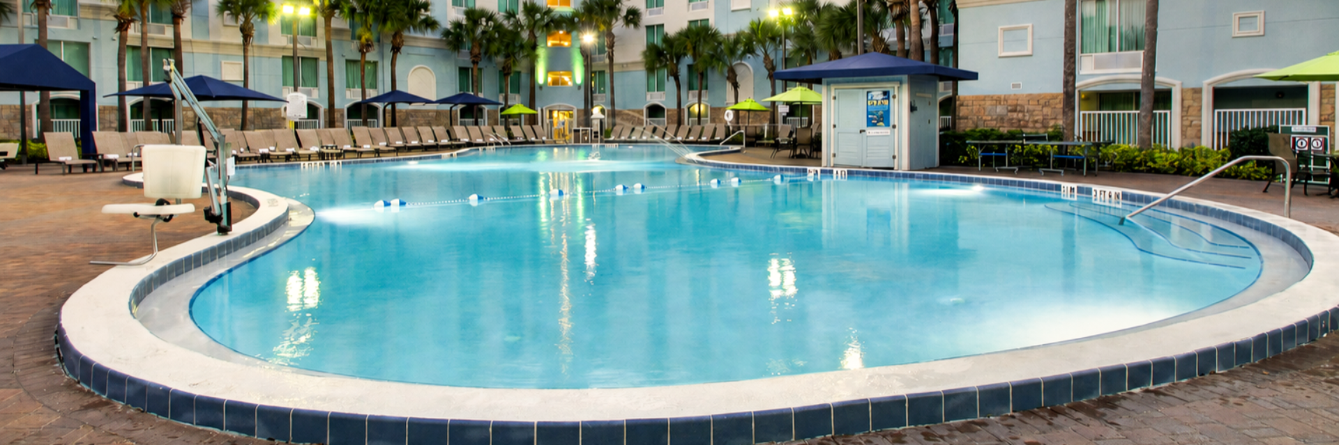 Hotel pool