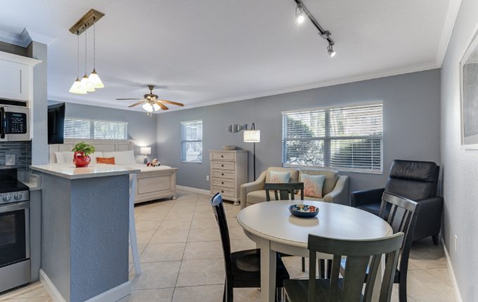 Grand Heron Seating Area