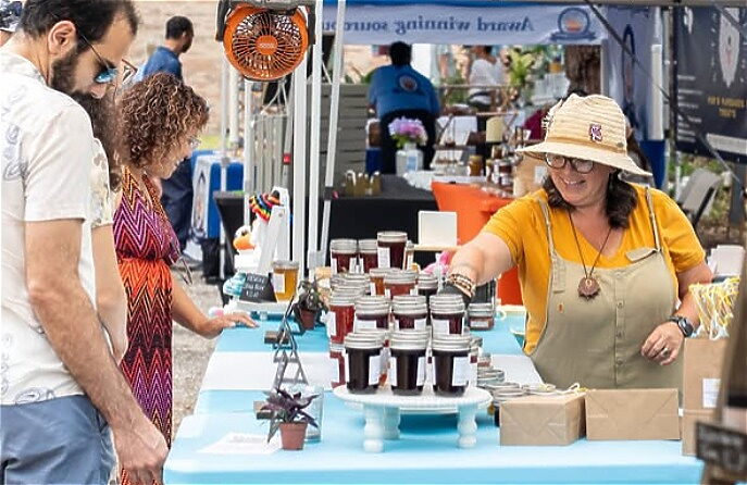 Howey Artisan Market