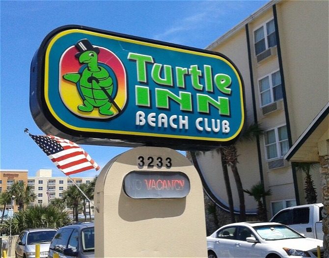 Turtle Inn Street Sign