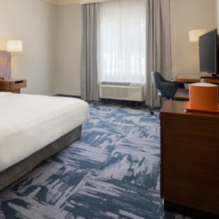 Hotel Room Bed and Closet Marriott hotel Santa Cruz California