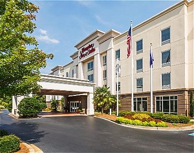 Hampton Inn & Suites Clinton I-26