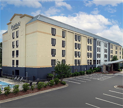 Fairfield Inn & Suites hotel exterior